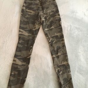 Refuge camo jeans